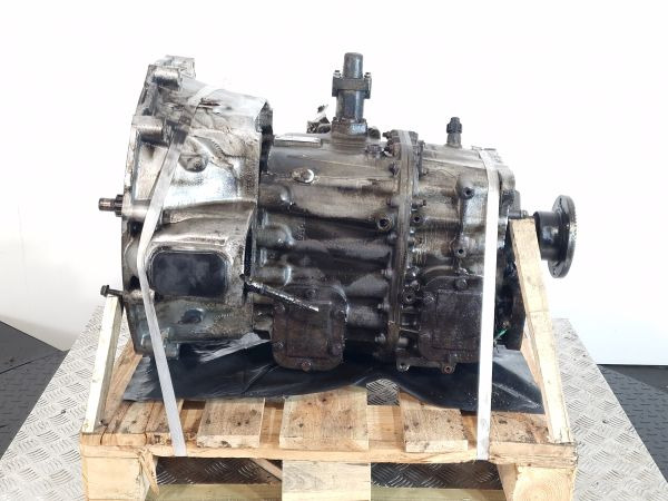 Eaton FS0/5206B V Y05192 Iveco Spec Gearbox - Sebességváltó: 4 kép. Eaton FS0/5206B V Y05192 Iveco Spec Gearbox - Sebességváltó: 4 kép.