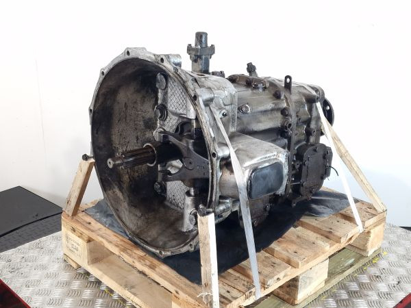 Eaton FS0/5206B V Y05192 Iveco Spec Gearbox - Sebességváltó: 1 kép. Eaton FS0/5206B V Y05192 Iveco Spec Gearbox - Sebességváltó: 1 kép.