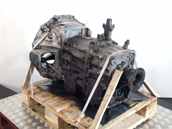 Eaton FS0/5206B V Y05192 Iveco Spec Gearbox - Sebességváltó: 5 kép. Eaton FS0/5206B V Y05192 Iveco Spec Gearbox - Sebességváltó: 5 kép.