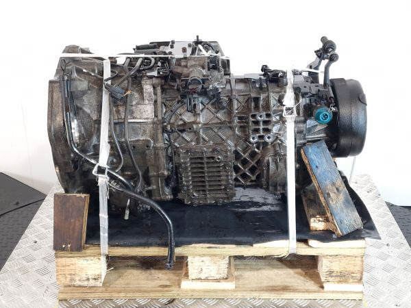 Isuzu PB-NKR81A Automatic Gearbox - Sebességváltó: 4 kép. Isuzu PB-NKR81A Automatic Gearbox - Sebességváltó: 4 kép.