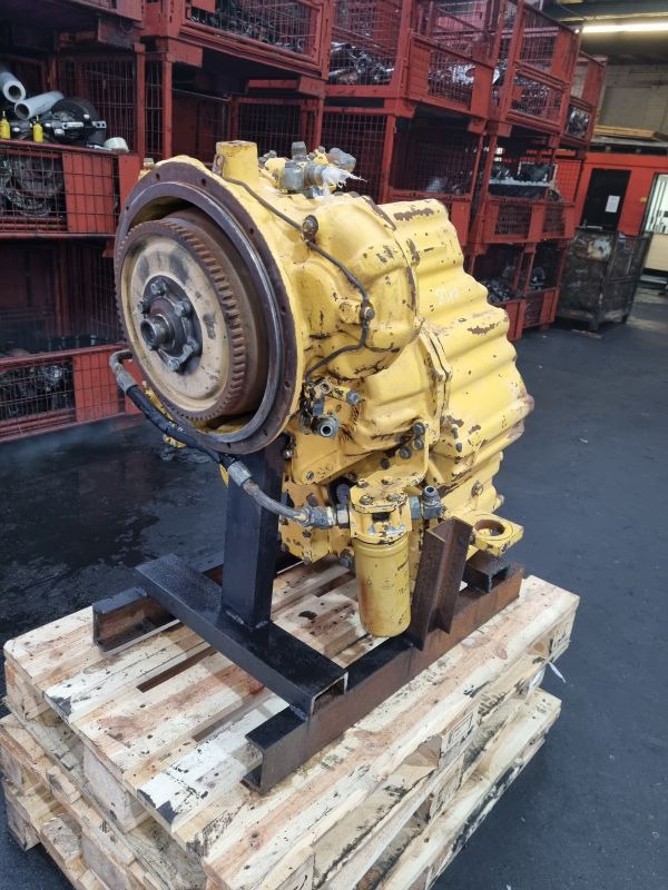 Komatsu 714-16-20002 Gearbox (Plant) - Sebességváltó - Építőipari gépek: 4 kép. Komatsu 714-16-20002 Gearbox (Plant) - Sebességváltó - Építőipari gépek: 4 kép.