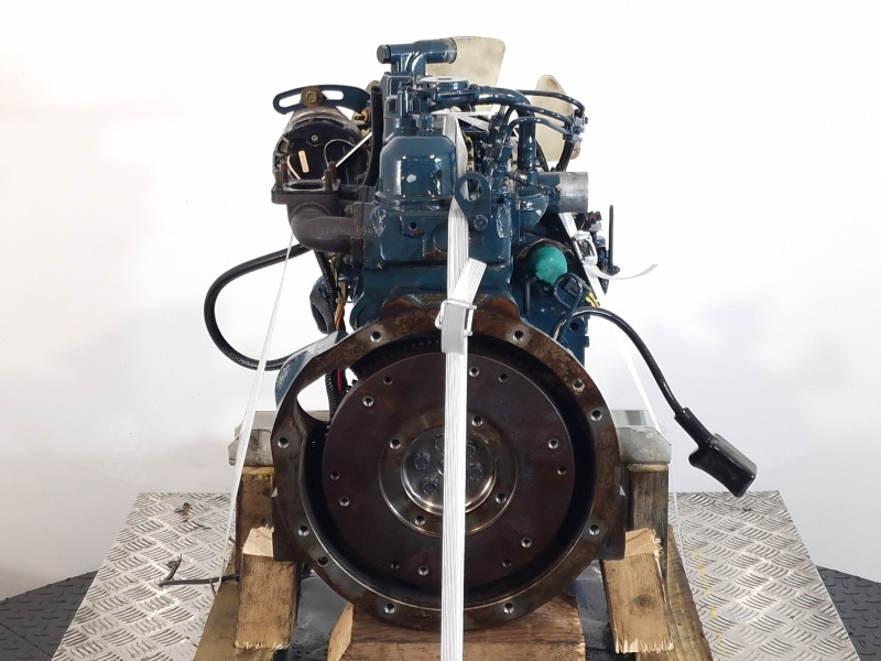 Kubota D1005 Engine (Industrial) - Motor - Ipari gép: 3 kép. Kubota D1005 Engine (Industrial) - Motor - Ipari gép: 3 kép.