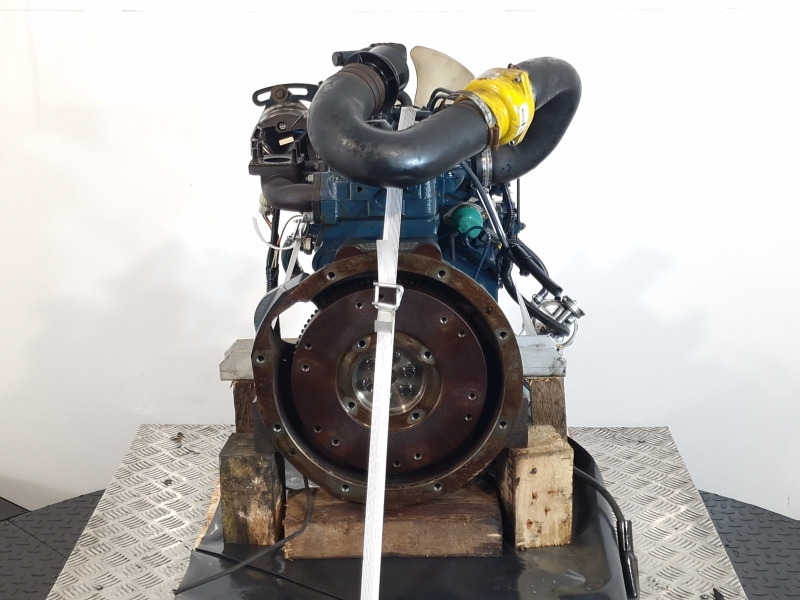 Kubota D1005 Engine (Industrial) - Motor - Ipari gép: 3 kép. Kubota D1005 Engine (Industrial) - Motor - Ipari gép: 3 kép.