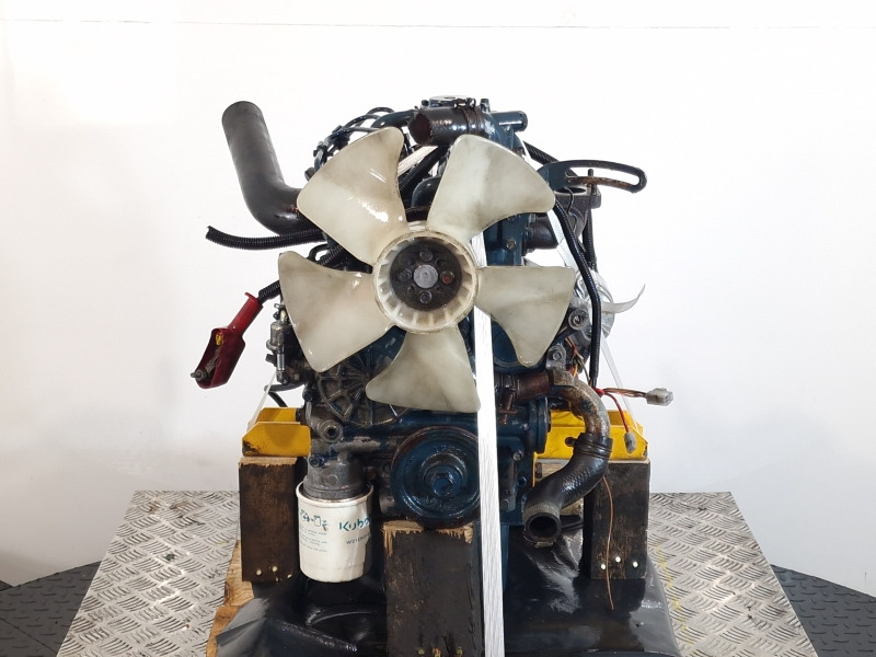 Kubota D1005 Engine (Industrial) - Motor - Ipari gép: 5 kép. Kubota D1005 Engine (Industrial) - Motor - Ipari gép: 5 kép.