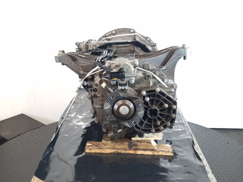 Mercedes Benz G211-12 Gearbox - Sebességváltó: 5 kép. Mercedes Benz G211-12 Gearbox - Sebességváltó: 5 kép.
