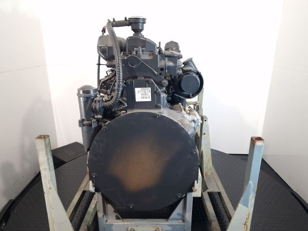 Mercedes Benz OM460LA.E3A/1-00 Engine (Industrial) CLAAS JAGUAR 930 NEW - Motor - Ipari gép: 2 kép. Mercedes Benz OM460LA.E3A/1-00 Engine (Industrial) CLAAS JAGUAR 930 NEW - Motor - Ipari gép: 2 kép.