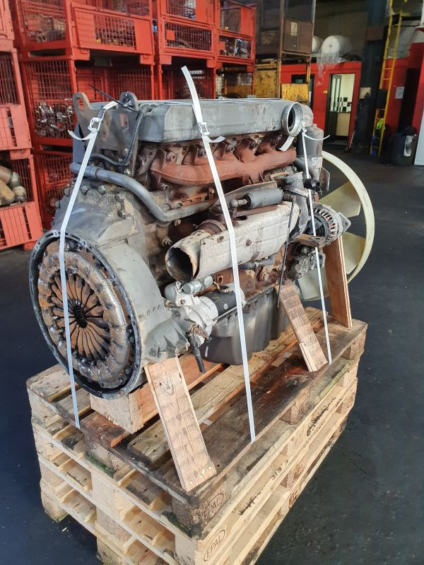 Mercedes Benz OM906LA III/2-00 Atego Spec - Motor - Teherautó: 4 kép. Mercedes Benz OM906LA III/2-00 Atego Spec - Motor - Teherautó: 4 kép.