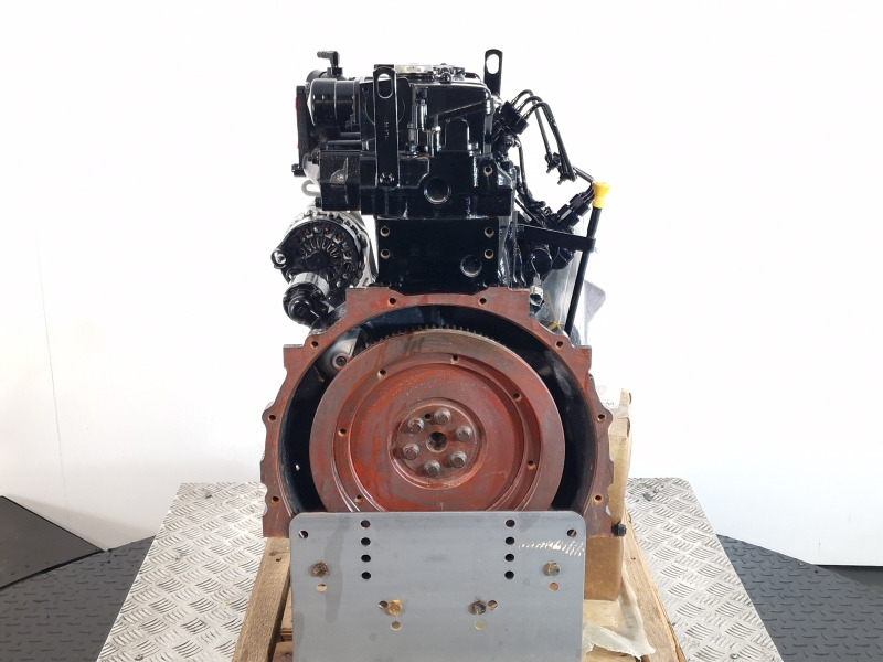 Perkins 403J-17 Engine (JCB Plant) - Motor - Építőipari gépek: 2 kép. Perkins 403J-17 Engine (JCB Plant) - Motor - Építőipari gépek: 2 kép.