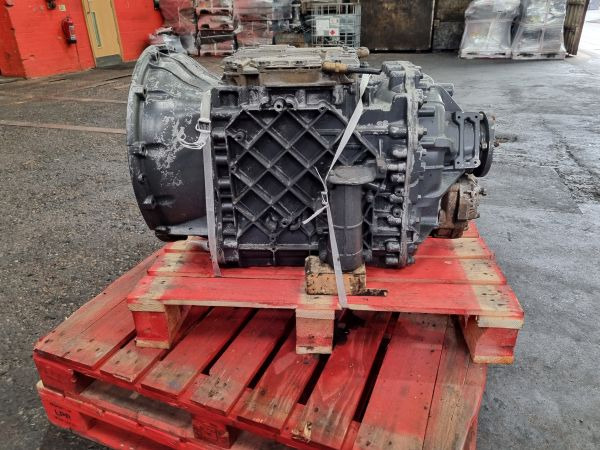 Volvo AT2412C Gearbox - Sebességváltó: 3 kép. Volvo AT2412C Gearbox - Sebességváltó: 3 kép.