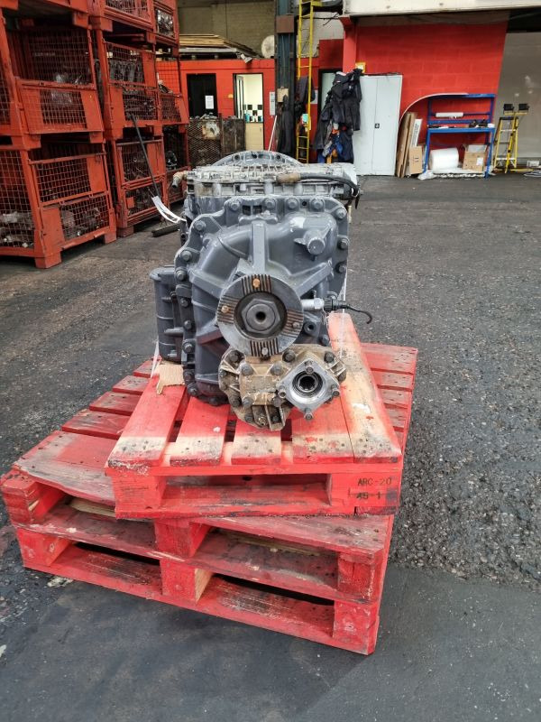 Volvo AT2412C Gearbox - Sebességváltó: 5 kép. Volvo AT2412C Gearbox - Sebességváltó: 5 kép.