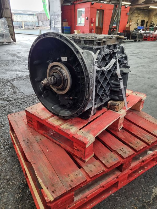 Volvo AT2412C Gearbox - Sebességváltó: 1 kép. Volvo AT2412C Gearbox - Sebességváltó: 1 kép.