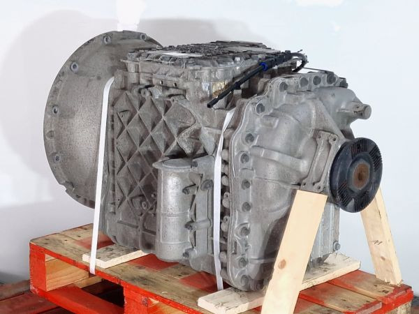 Volvo AT2612D Gearbox - Sebességváltó: 5 kép. Volvo AT2612D Gearbox - Sebességváltó: 5 kép.