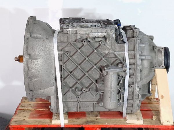 Volvo AT2612D Gearbox - Sebességváltó: 4 kép. Volvo AT2612D Gearbox - Sebességváltó: 4 kép.