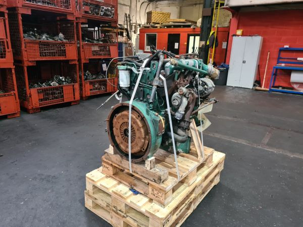 Volvo D4A Perkins 1004 Engine - Motor - Építőipari gépek: 1 kép. Volvo D4A Perkins 1004 Engine - Motor - Építőipari gépek: 1 kép.