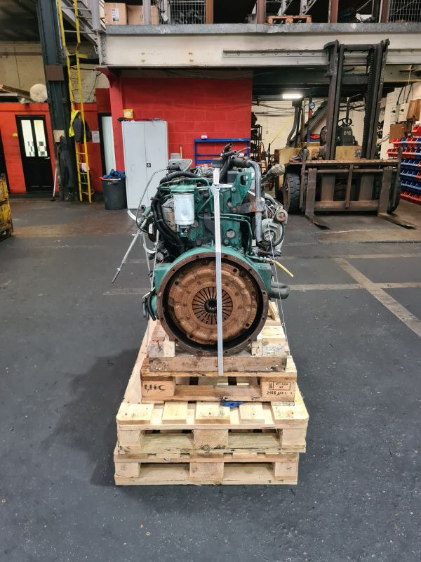 Volvo D4A Perkins 1004 Engine - Motor - Építőipari gépek: 2 kép. Volvo D4A Perkins 1004 Engine - Motor - Építőipari gépek: 2 kép.