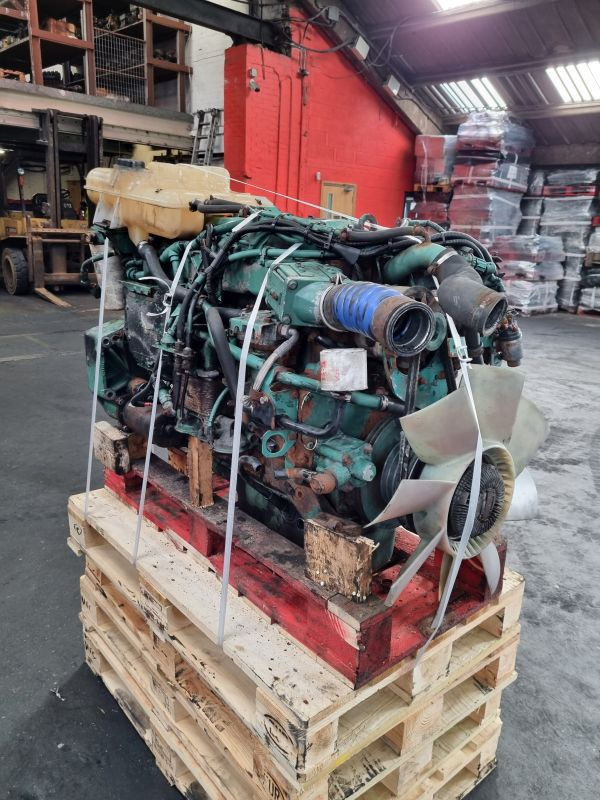 Volvo D6B Engine (Truck) - Motor - Teherautó: 4 kép. Volvo D6B Engine (Truck) - Motor - Teherautó: 4 kép.