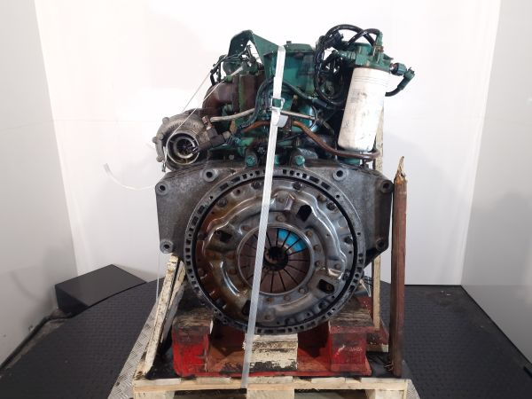 Volvo D6B220 EC09 Engine (Truck) - Motor - Teherautó: 3 kép. Volvo D6B220 EC09 Engine (Truck) - Motor - Teherautó: 3 kép.
