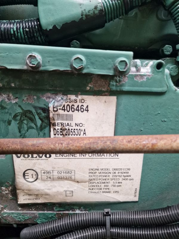 Volvo D6B220 EC09 Engine (Truck) - Motor - Teherautó: 2 kép. Volvo D6B220 EC09 Engine (Truck) - Motor - Teherautó: 2 kép.