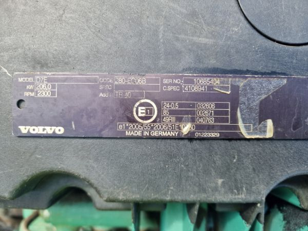 Volvo D7E 280-EC06B Truck Spec Engine (Truck) - Motor - Teherautó: 2 kép. Volvo D7E 280-EC06B Truck Spec Engine (Truck) - Motor - Teherautó: 2 kép.