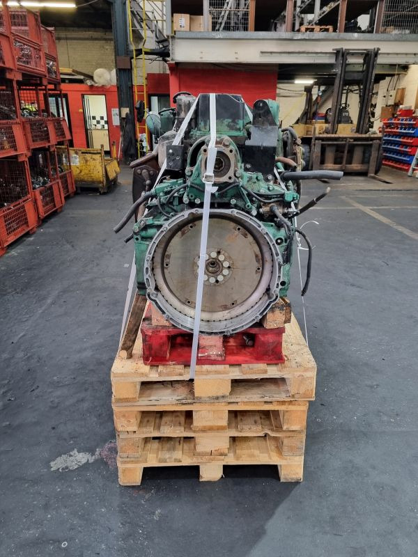Volvo D7F 300-EUV Engine (Truck) - Motor - Teherautó: 2 kép. Volvo D7F 300-EUV Engine (Truck) - Motor - Teherautó: 2 kép.