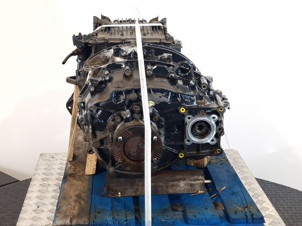 ZF 12AS1210TO Gearbox - Sebességváltó: 5 kép. ZF 12AS1210TO Gearbox - Sebességváltó: 5 kép.