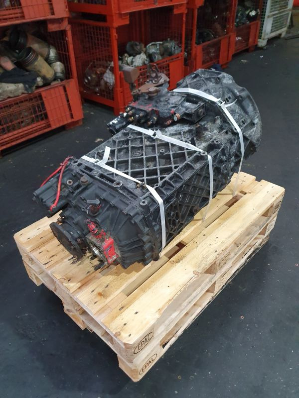 ZF 16S 2220 TD - Sebességváltó: 3 kép. ZF 16S 2220 TD - Sebességváltó: 3 kép.