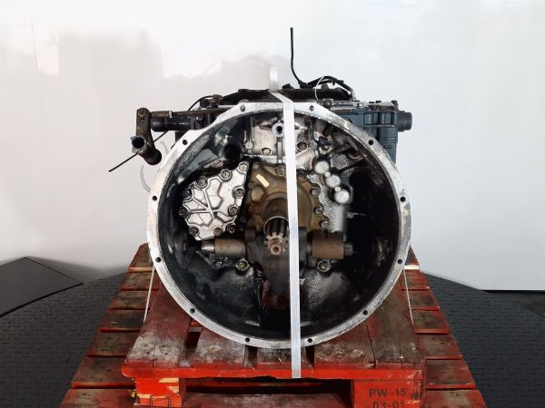 ZF 16S2320TD Gearbox - Sebességváltó: 3 kép. ZF 16S2320TD Gearbox - Sebességváltó: 3 kép.