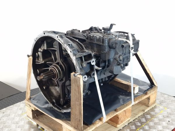 ZF 6S1000TO Volvo Spec Gearbox - Sebességváltó: 1 kép. ZF 6S1000TO Volvo Spec Gearbox - Sebességváltó: 1 kép.