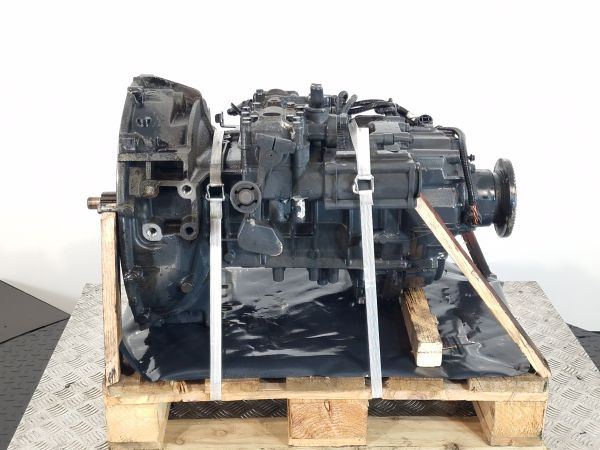 ZF 6S1000TO Volvo Spec Gearbox - Sebességváltó: 4 kép. ZF 6S1000TO Volvo Spec Gearbox - Sebességváltó: 4 kép.