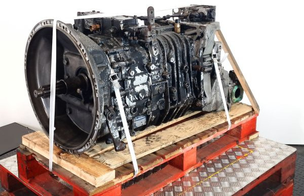 ZF 6S1600 Gearbox - Sebességváltó: 1 kép. ZF 6S1600 Gearbox - Sebességváltó: 1 kép.