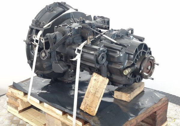 ZF 6S700TO Gearbox - Sebességváltó: 5 kép. ZF 6S700TO Gearbox - Sebességváltó: 5 kép.