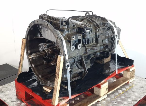 ZF Astronic 12AS1210TO Gearbox - Sebességváltó: 1 kép. ZF Astronic 12AS1210TO Gearbox - Sebességváltó: 1 kép.