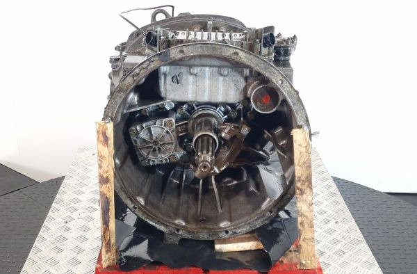 ZF Astronic 12AS1210TO Gearbox - Sebességváltó: 2 kép. ZF Astronic 12AS1210TO Gearbox - Sebességváltó: 2 kép.