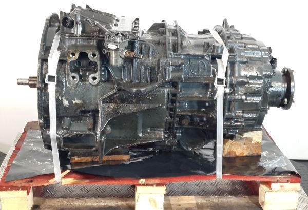 ZF Astronic 12AS1210TO Gearbox - Sebességváltó: 3 kép. ZF Astronic 12AS1210TO Gearbox - Sebességváltó: 3 kép.
