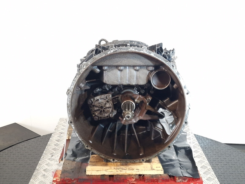 ZF Astronic 12AS1420TD Gearbox - Sebességváltó: 3 kép. ZF Astronic 12AS1420TD Gearbox - Sebességváltó: 3 kép.