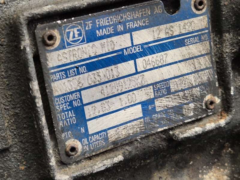 ZF Astronic 12AS1420TD Gearbox - Sebességváltó: 2 kép. ZF Astronic 12AS1420TD Gearbox - Sebességváltó: 2 kép.