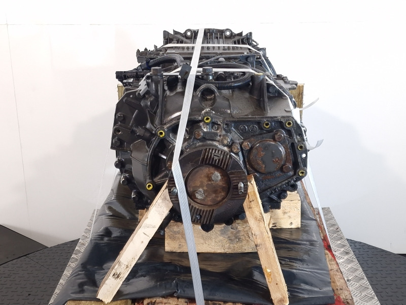 ZF Astronic 12AS2330TD Gearbox - Sebességváltó: 5 kép. ZF Astronic 12AS2330TD Gearbox - Sebességváltó: 5 kép.