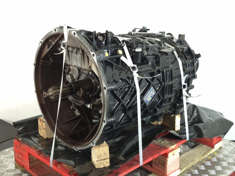 ZF Astronic 12AS2330TD Gearbox - Sebességváltó: 1 kép. ZF Astronic 12AS2330TD Gearbox - Sebességváltó: 1 kép.