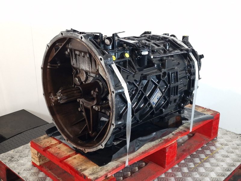 ZF Astronic 12AS2330TD Gearbox - Sebességváltó: 1 kép. ZF Astronic 12AS2330TD Gearbox - Sebességváltó: 1 kép.