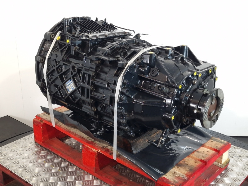ZF Astronic 12AS2330TD Gearbox - Sebességváltó: 4 kép. ZF Astronic 12AS2330TD Gearbox - Sebességváltó: 4 kép.