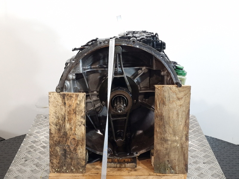 ZF Astronic Lite 6AS800TO Iveco Spec Gearbox - Sebességváltó: 2 kép. ZF Astronic Lite 6AS800TO Iveco Spec Gearbox - Sebességváltó: 2 kép.