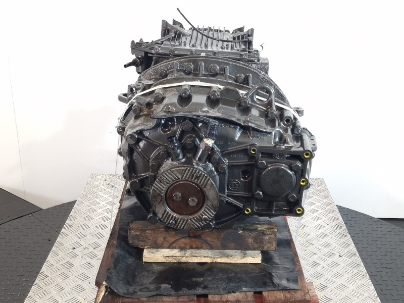ZF Astronic Mid 12AS1210TO Gearbox - Sebességváltó: 5 kép. ZF Astronic Mid 12AS1210TO Gearbox - Sebességváltó: 5 kép.