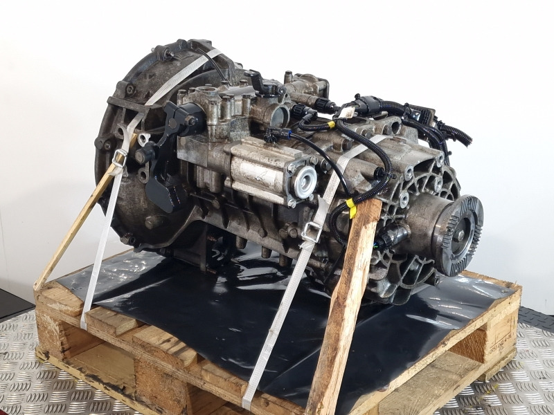 ZF Ecolite 6S800TO /STO8006 Volvo Spec Gearbox - Sebességváltó: 4 kép. ZF Ecolite 6S800TO /STO8006 Volvo Spec Gearbox - Sebességváltó: 4 kép.