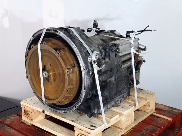 ZF Ecomat 2 6HP502C Gearbox - Sebességváltó: 1 kép. ZF Ecomat 2 6HP502C Gearbox - Sebességváltó: 1 kép.