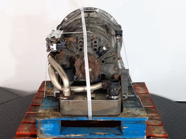 ZF Ecomat 2 6HP502C Gearbox - Sebességváltó: 5 kép. ZF Ecomat 2 6HP502C Gearbox - Sebességváltó: 5 kép.