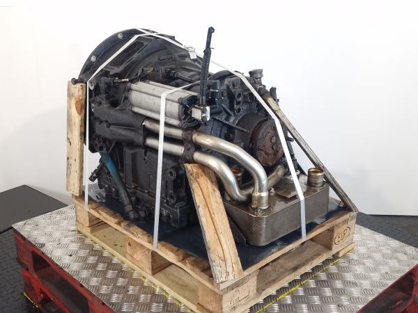 ZF Ecomat 2 6HP602C Gearbox - Sebességváltó: 4 kép. ZF Ecomat 2 6HP602C Gearbox - Sebességváltó: 4 kép.