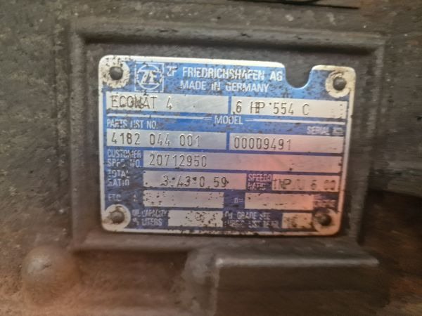 ZF Ecomat 4 6HP554C Gearbox - Sebességváltó: 2 kép. ZF Ecomat 4 6HP554C Gearbox - Sebességváltó: 2 kép.