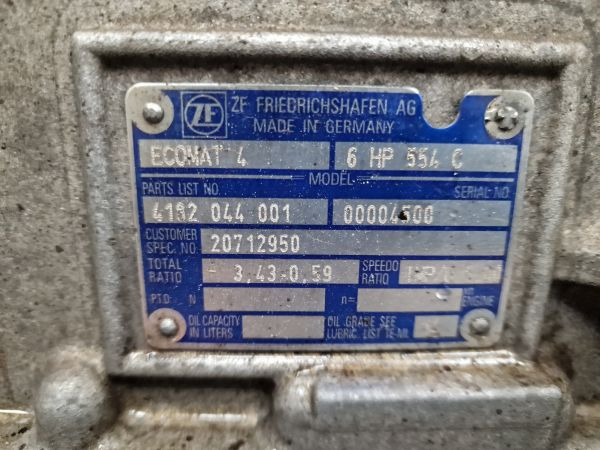 ZF Ecomat 4 6HP554C Gearbox - Sebességváltó: 2 kép. ZF Ecomat 4 6HP554C Gearbox - Sebességváltó: 2 kép.