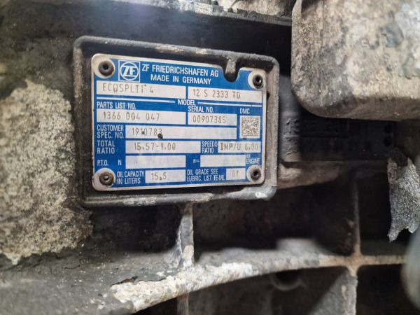 ZF Ecosplit 4 12S2333TD Gearbox - Sebességváltó: 2 kép. ZF Ecosplit 4 12S2333TD Gearbox - Sebességváltó: 2 kép.