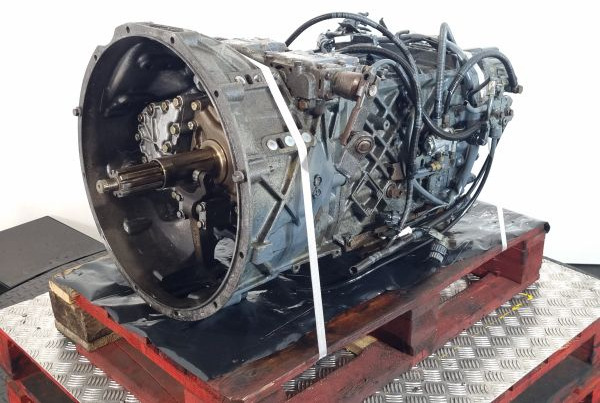 ZF Ecosplit 8S151 Gearbox - Sebességváltó: 1 kép. ZF Ecosplit 8S151 Gearbox - Sebességváltó: 1 kép.